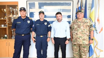 Νίκος Χαρδαλιάς: επιθεώρησε τη φρεγάτα Ψαρά και την εθνική φρουρά στην Κύπρο