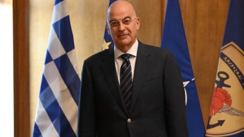 Στο Λονδίνο αύριο ο Νίκος Δένδιας - Θα συναντηθεί με τον Βρετανό ομόλογό του