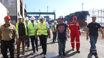 Με τη διοίκηση και τους εργαζόμενους των Ναυπηγείων Ελευσίνας συναντήθηκε ο περιφερειάρχης Αττικής