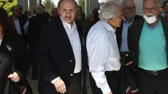 ΣΥΡΙΖΑ: άδειασε τους ψεκασμένους (και τον Τζουμάκα) ο Πέτρος Παππάς ΣΥΡΙΖΑ: άδειασε τους ψεκασμένους (και τον Τζουμάκα) ο Πέτρος Παππάς