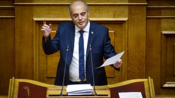 Το άλμα στο κενό (του Βελόπουλου), ο κανονισμός της Βουλής και η Τζώρτζια Κεφαλά της Πλεύσης Ελευθερίας