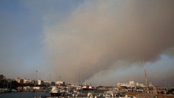 Αλεξανδρούπολη: πλησιάζει το δάσος της Δαδιάς η φωτιά - «Χιονίζει» στάχτη στο κέντρο της πόλης