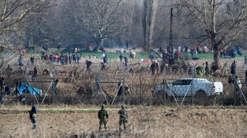 Λαθραίες μπίζνες με μετανάστες και πολύ χρήμα