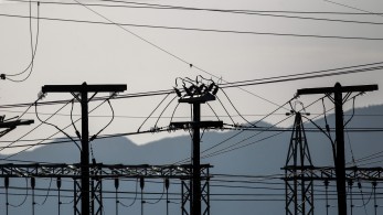 Ηλεκτρική ενέργεια: οι ΑΠΕ σώζουν τους λογαριασμούς - Τι σχεδιάζει η κυβέρνηση