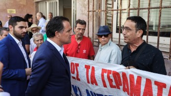 Αντιπολίτευση σε… «δουλειά να βρισκόμαστε»