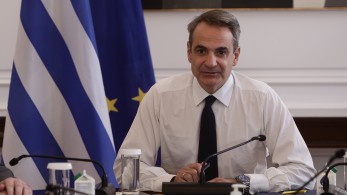 Στην Κύπρο ο πρωθυπουργός: διπλωματικές κινήσεις σε απόλυτο συντονισμό