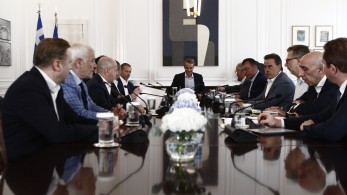 Μαξίμου: συνάντηση UEFA και Big 4 - Μητσοτάκης: «φρένο» στην οπαδική βία, οι νόμοι θα εφαρμοστούν