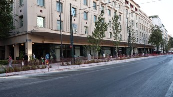 Δήμος Αθηναίων: καμία άδεια για τραπεζοκαθίσματα στη νέα Πανεπιστημίου