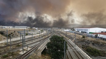 Συναγερμός στον Ασπρόπυργο - Νέο μήνυμα του 112 στους κατοίκους: Παραμείνετε σε εσωτερικούς χώρους