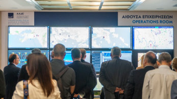Στο «μάτι» της ΑΑΔΕ: σε λειτουργία η αίθουσα επιχειρήσεων