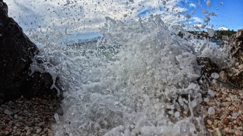 Τραυματισμός λουομένων από ανεμοστρόβιλο στην παραλία των Νέων Πλαγίων στη Χαλκιδική