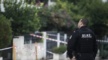 Αναστάτωση στη Θεσσαλονίκη: 58χρονος βγήκε με καραμπίνα στο μπαλκόνι του