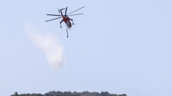 Φωτιές: άρση της διακοπής κυκλοφορίας στον Αυλώνα