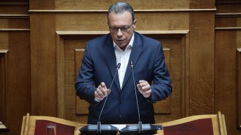 Mακάβριο και βλακώδες να παίζεις με τη φωτιά
