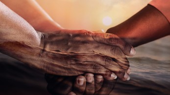 Γίνε άνθρωπος, ρε… τι σου ζητάνε;