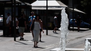 Τέταρτη συνεχόμενη ημέρα «στον φούρνο» - Η χώρα ασφυκτιά από τον καύσωνα