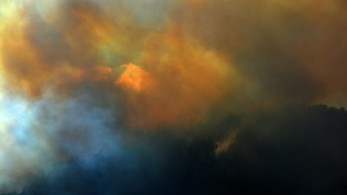 ΥΠΕΞ: Βαθιά θλίψη για τις φονικές φωτιές στη Χαβάη