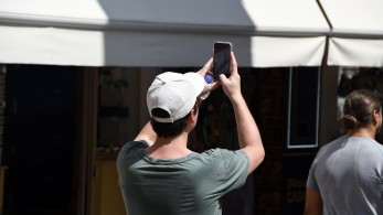 Κινητή τηλεφωνία: «πάγωσαν» οι αυξήσεις