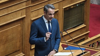Βουλή: Ο Κυριάκος Μητσοτάκης εγκαλεί τον Δημήτρη Κουτσούμπα για την άθλια τοποθέτησή του