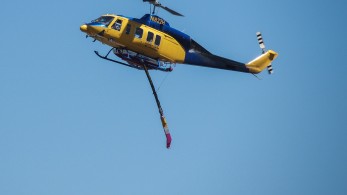 Συναγερμός για φωτιά στο Μαρκόπουλο - Στη μάχη και εναέρια μέσα