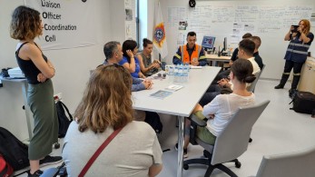 Ρόδος-φωτιές: Το ευχαριστώ μιας μικρής Ροδίτισσας στους Σλοβάκους πυροσβέστες