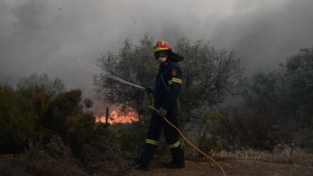 Πέραμα: ξέσπασε πυρκαγιά σε χαμηλή βλάστηση