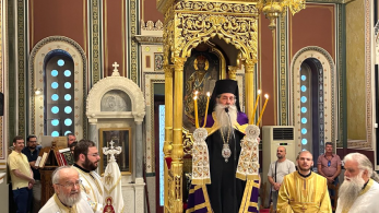 Πειραιάς: Χοροστατούντος του μητροπολίτη Πειραιώς Σεραφείμ ο εσπερινός της Πέμπτης