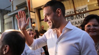 Ο Στέφανος τώρα μαθαίνει ελληνικά, η Κύπρος να περιμένει