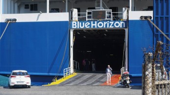 Εν ψυχρώ δολοφονία: το πλήρωμα του πλοίου «Blue Horizon» έσπρωξε 36χρονο που έπεσε στη θάλασσα και πνίγηκε (βίντεο) Εν ψυχρώ δολοφονία: το πλήρωμα του πλοίου «Blue Horizon» έσπρωξε 36χρονο που έπεσε στη θάλασσα και πνίγηκε (βίντεο)