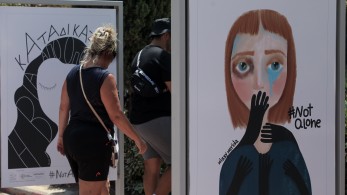 Κωνσταντίνος Μαργαρίτης στο «Μανιφέστο»: Η πρωτοβουλία Spotlight προστατεύει τις γυναίκες από τη βία