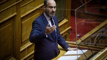 Βουλή: ερώτηση του Δημήτρη Μαρκόπουλου για την Τεχνητή Νοημοσύνη στην αγορά εργασίας