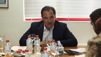 Άδωνις Γεωργιάδης: Δεν θα χαθεί καμία θέση εργασίας στις πληγείσες περιοχές