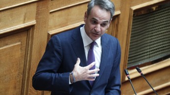 Μητσοτάκης σε Βελόπουλο: Λέτε ό,τι σαχλαμάρα σας κατέβει