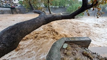 Κακοκαιρία: νεκρή ηλικιωμένη στη Μαγνησία - Tρεις αγνοούμενοι