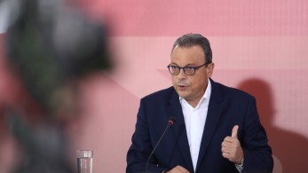 Αγωνία Φάμελλου για τον εθνοσωτήρα Τσίπρα