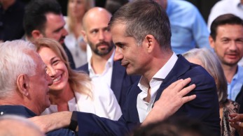 Η Ακρίτα… «φλερτάρει» τον Μπακογιάννη!