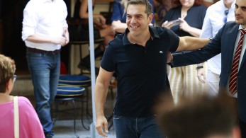 Αλέξης Τσίπρας: Ηττημένος βαριά, έτρεξε να κρυφτεί στην αφάνεια, ή μήπως δεν είναι έτσι;