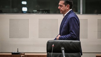 Ενόχληση Τσίπρα για το σποτάκι των εσωκομματικών