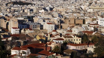 Επιδοτήσεις έως 10.000 ευρώ σε ιδιοκτήτες κενών σπιτιών για ανακαινίσεις