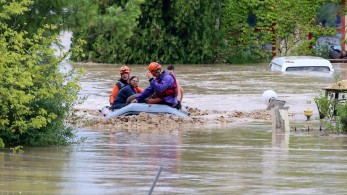 Κακοκαιρία Daniel: βατραχάνθρωποι του Λιμενικού σπεύδουν στη Θεσσαλία