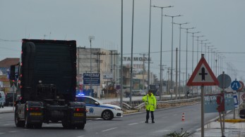 Κακοκαιρία Daniel: κλειστή και στα δύο ρεύματα η Εθνική Οδός Αθηνών-Θεσσαλονίκης στη Λάρισα