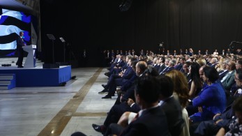 Μέτρα-φρένο  από τον πρωθυπουργό στα Airbnb - Μπαίνουν ΦΠΑ και τέλη