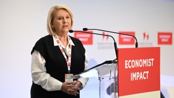 Σοφία Βούλτεψη: Τα επόμενα 30 χρόνια προβλέπεται η μετακίνηση 1,2 δις περιβαλλοντικών μεταναστών