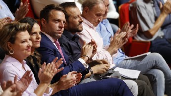 Ξεκίνησε το Συνέδριο του ΣΥΡΙΖΑ: οι 5 υποψήφιοι, τα πηγαδάκια και οι αγκαλιές - Σε εξέλιξη οι ομιλίες Ξεκίνησε το Συνέδριο του ΣΥΡΙΖΑ: οι 5 υποψήφιοι, τα πηγαδάκια και οι αγκαλιές - Σε εξέλιξη οι ομιλίες
