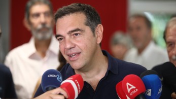 Δεν θα πάει σήμερα στην Κουμουνδούρου ο Αλέξης Τσίπρας - Θα τηλεφωνήσει στον νικητή των εκλογών