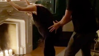 Μητέρα μεταδίδει ζωντανά τη γέννηση του παιδιού της