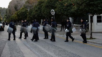 Ο Ρουβίκωνας δεν κλείνει την Ηρώδου Αττικού