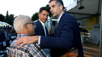 Το δώρο – έκπληξη που δεν μοιράζεται ο Μπακογιάννης