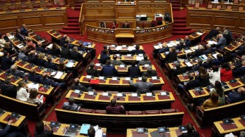 Βουλή: Απορρίφθηκαν οι αιτήσεις άρσης ασυλίας κατά 54 βουλευτών του ΣΥΡΙΖΑ για τη Συμφωνία των Πρεσπών
