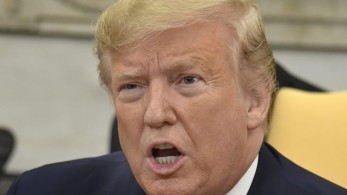 ΗΠΑ: Αναδίπλωση Τραμπ μετά την πολιτική απομόνωση